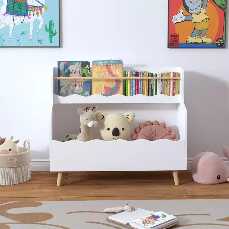 Étagère à livres blanche à deux niveaux pour enfants avec compartiments ondulés et pieds en bois