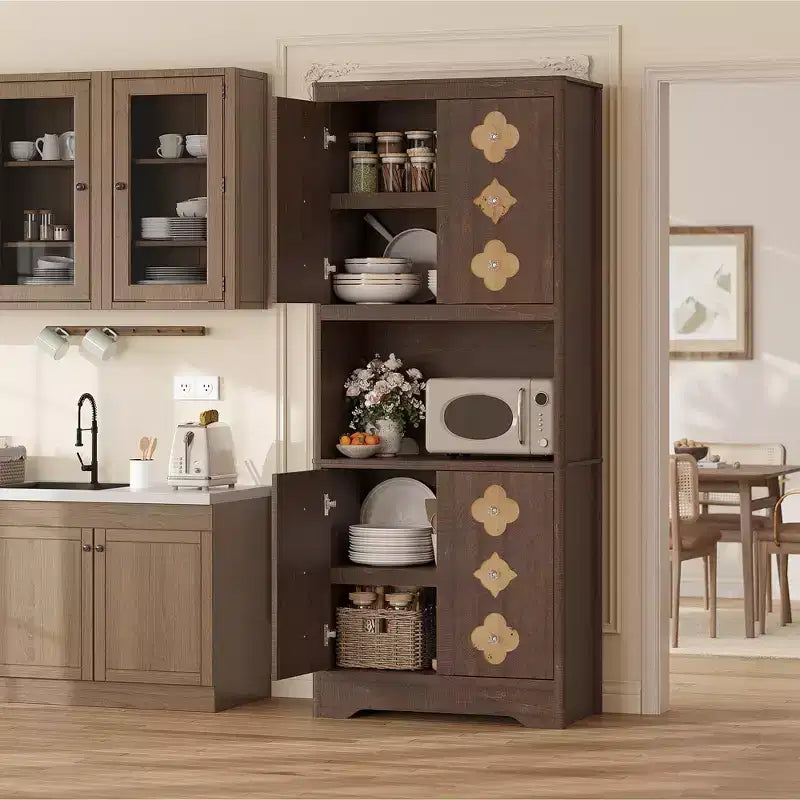 Meuble de rangement autoportant beige/marron/blanc, garde-manger 4 portes en bois avec plan de travail, porte sculptée et poignée en cristal