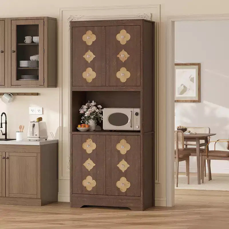Meuble de rangement autoportant beige/marron/blanc, garde-manger 4 portes en bois avec plan de travail, porte sculptée et poignée en cristal
