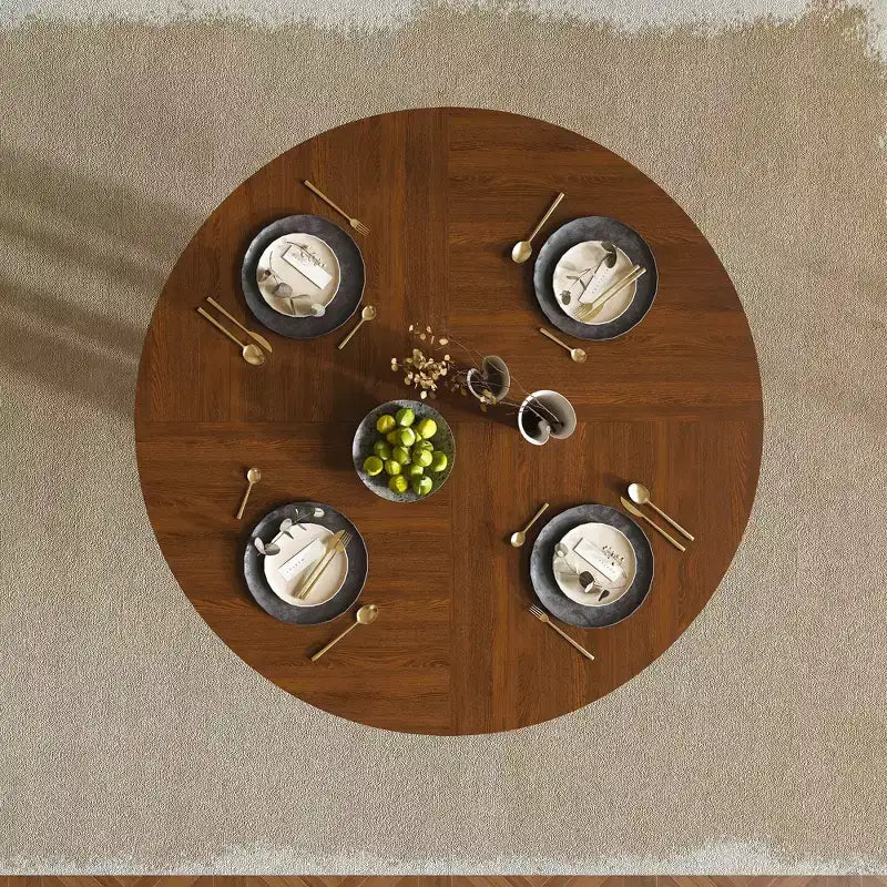 Table à manger ronde marron, peut accueillir jusqu'à 6 personnes